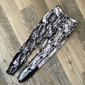 Kyodan leggings black and white pattern womens XS